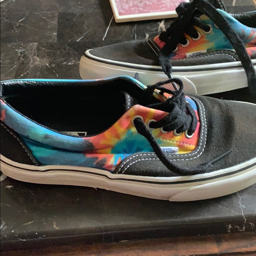 Tie-dye and Black Vans